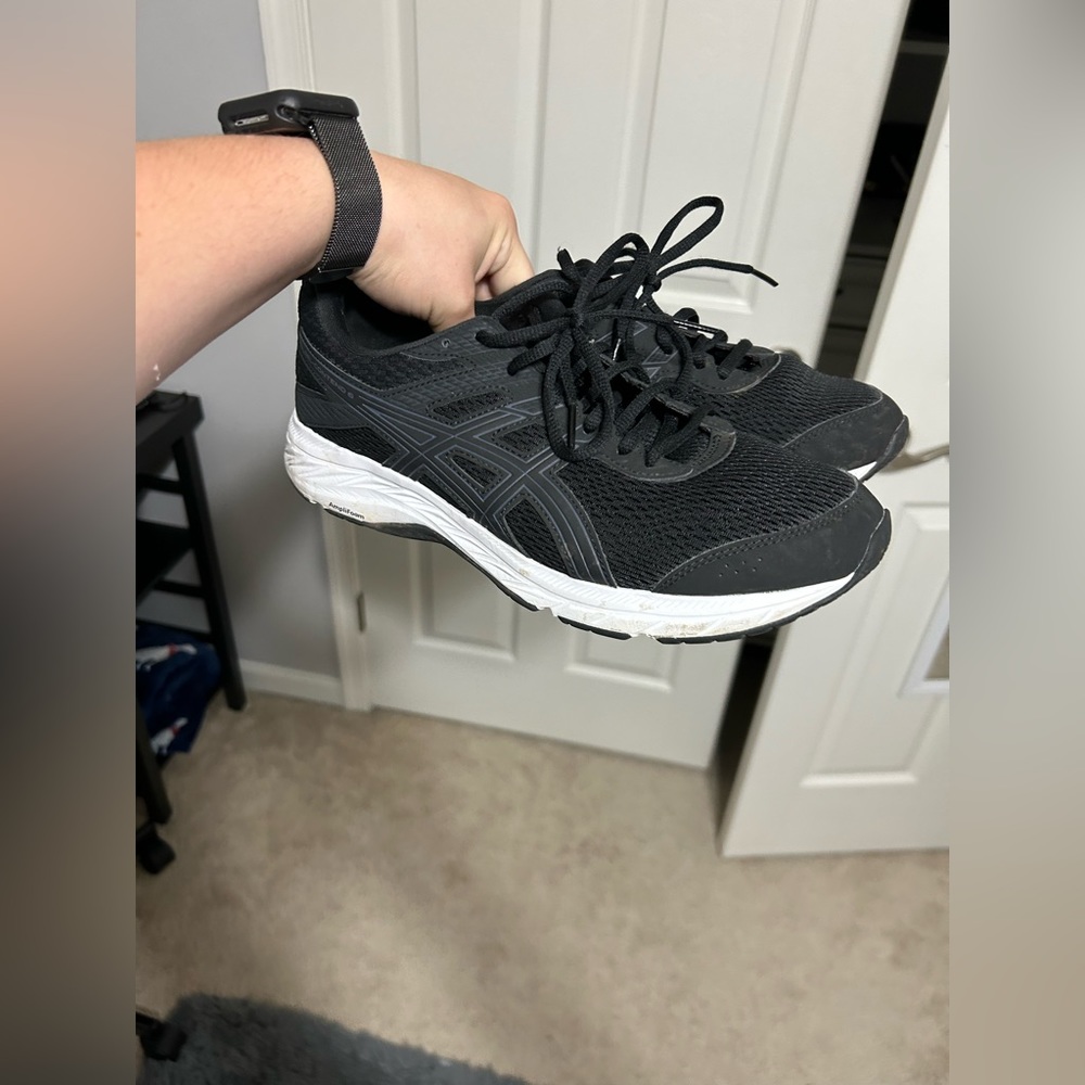 Men’s ASICS (9M)